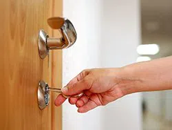West Hollywood Locksmith Store West Hollywood, CA 323-803-1727 - locksmith-service-1